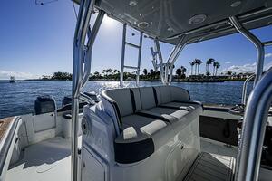 2010 Yellowfin 42 Offshore thumbnail 16