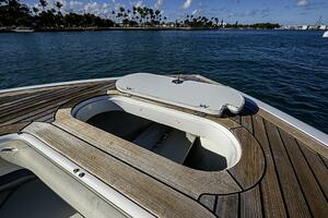 2010 Yellowfin 42 Offshore thumbnail 7