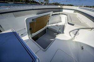 2010 Yellowfin 42 Offshore thumbnail 6