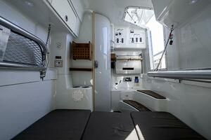 2010 Yellowfin 42 Offshore thumbnail 11