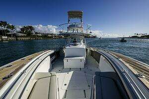 2010 Yellowfin 42 Offshore thumbnail 8