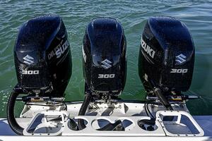 2002 Yellowfin thumbnail 21