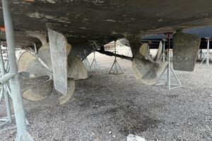 HATT S OFF 74ft Hatteras Yacht For Sale