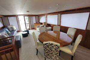 2000 Hatteras 75 Sport Deck thumbnail 4
