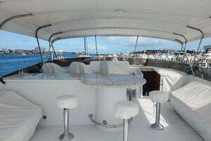 2000 Hatteras 75 Sport Deck thumbnail 17