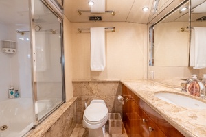 Island Dancer 75ft Hatteras Yacht For Sale