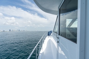 Island Dancer 75ft Hatteras Yacht For Sale