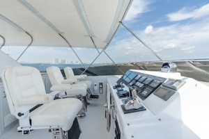 Island Dancer 75ft Hatteras Yacht For Sale