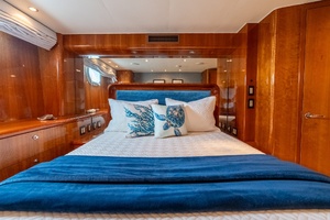 Island Dancer 75ft Hatteras Yacht For Sale
