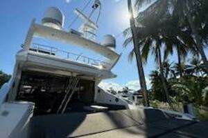 2012 Sunseeker Predator Sport Yacht 74 thumbnail 5