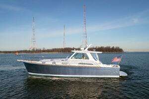 2009 Sabre 42 Hard Top Express thumbnail 6
