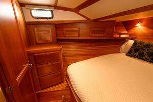 2009 Sabre 42 Hard Top Express thumbnail 26