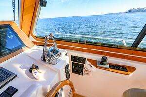 2009 Sabre 42 Hard Top Express thumbnail 14