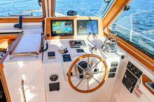 2009 Sabre 42 Hard Top Express thumbnail 16