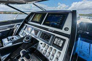 2015 Riva 63 Virtus thumbnail 40