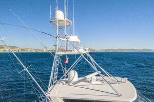 2003 Viking 65 Enclosed Bridge thumbnail 40
