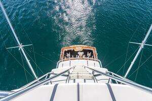 2003 Viking 65 Enclosed Bridge thumbnail 36