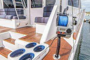 2003 Viking 65 Enclosed Bridge thumbnail 32