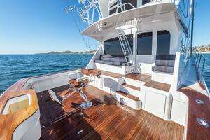 2003 Viking 65 Enclosed Bridge thumbnail 4