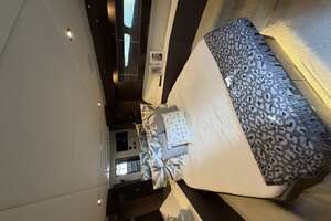 2020 Cruisers Yachts 50 CANTIUS thumbnail 14