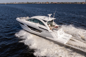 50FT (15.24M) CRUISERS YACHTS