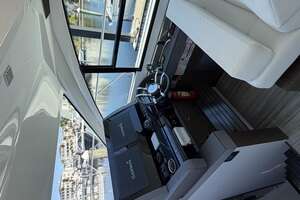 2020 Cruisers Yachts 50 CANTIUS thumbnail 7