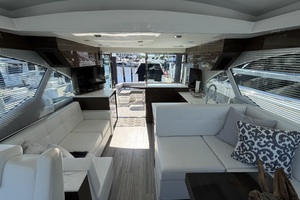 50FT (15.24M) CRUISERS YACHTS