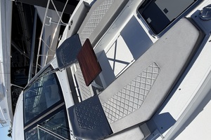 Yacht for sale 50FT (15.24M) CRUISERS YACHTS