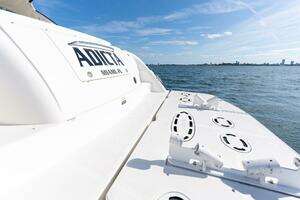 2005 Sea Ray 48 Sundancer thumbnail 20
