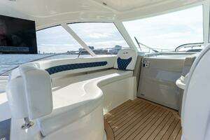 2005 Sea Ray 48 Sundancer thumbnail 30