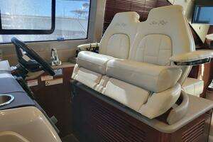 2017 Sea Ray Sundancer 460 thumbnail 8