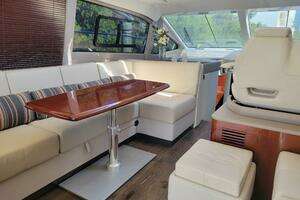 2017 Sea Ray Sundancer 460 thumbnail 6
