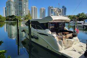 2017 Sea Ray Sundancer 460 thumbnail 2