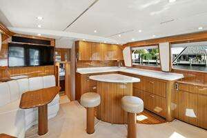 2015 Viking 46 Convertible thumbnail 3
