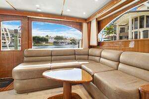 2015 Viking 46 Convertible thumbnail 8