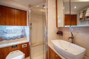 2008 Sunseeker Manhattan 70 thumbnail 34