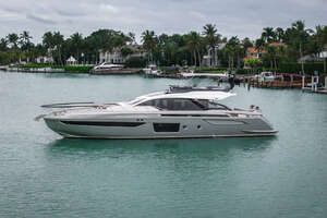 2020 Azimut S8 thumbnail 2