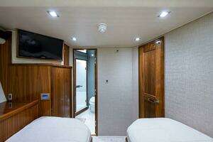 2017 Viking 75 Motoryacht thumbnail 37