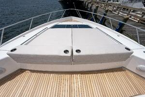 Viking 75 MIRAGE -  Bow