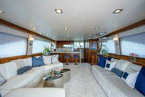 2017 Viking 75 Motoryacht thumbnail 2