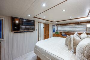 Viking 75 MIRAGE - Master Stateroom
