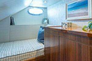 2017 Viking 75 Motoryacht thumbnail 42