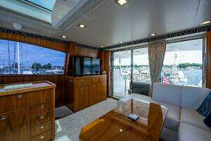 2017 Viking 75 Motoryacht thumbnail 47