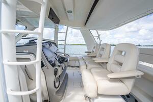 42FT (12.8M) BOSTON WHALER