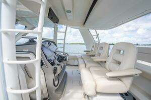 2016 Boston Whaler thumbnail 117