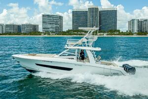 42FT (12.8M) BOSTON WHALER