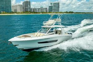 42FT (12.8M) BOSTON WHALER