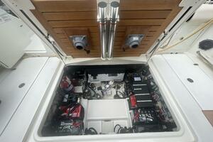 42FT (12.8M) BOSTON WHALER