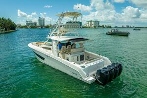 42FT (12.8M) BOSTON WHALER