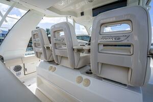 42FT (12.8M) BOSTON WHALER